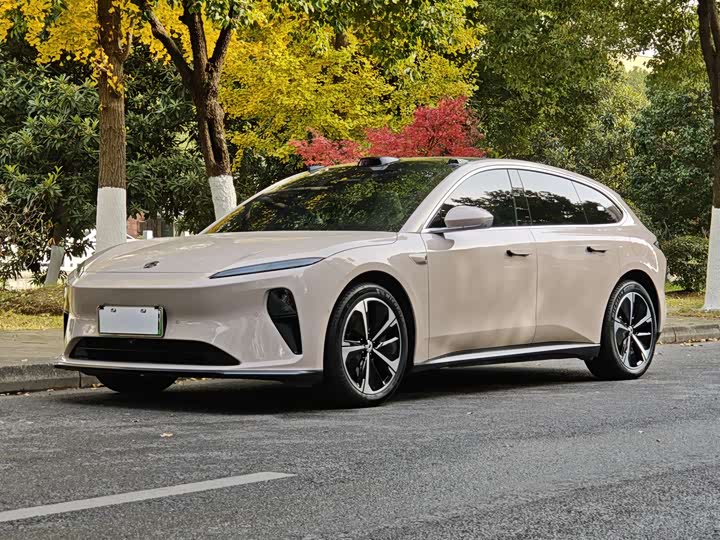 Фото 1 - Nio ET5T