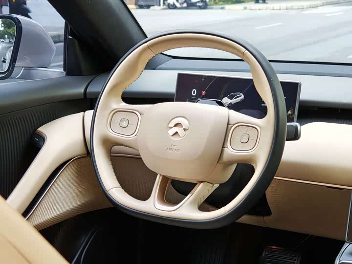 Фото 13 - Nio ET5T