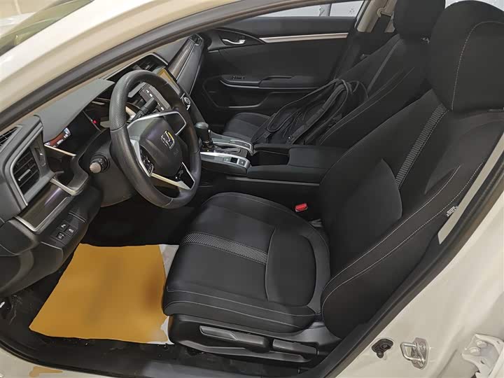 Фото 15 - Honda Civic