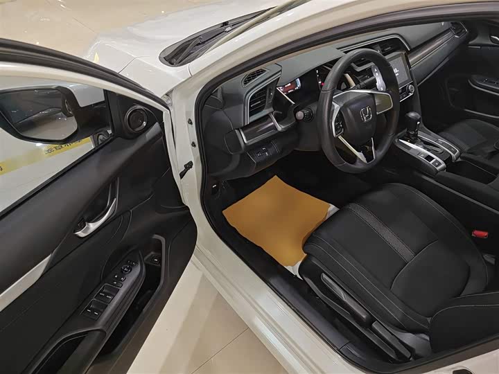 Фото 16 - Honda Civic