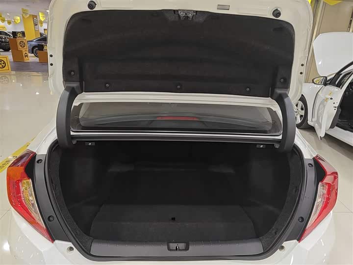 Фото 19 - Honda Civic