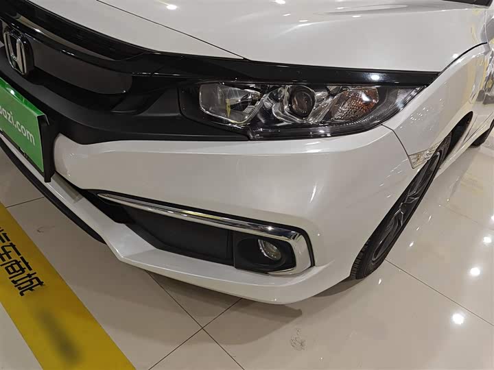 Фото 24 - Honda Civic