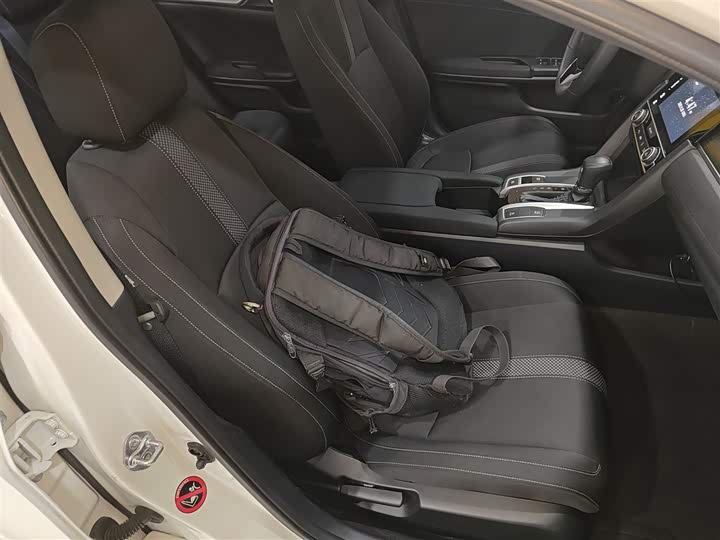 Фото 25 - Honda Civic