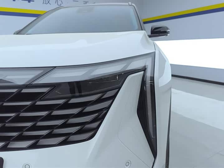 Фото 5 - Geely Atlas L