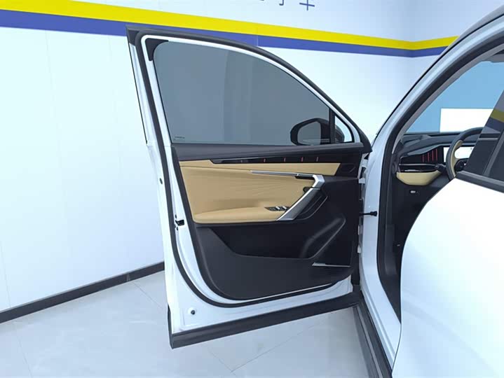 Фото 7 - Geely Atlas L