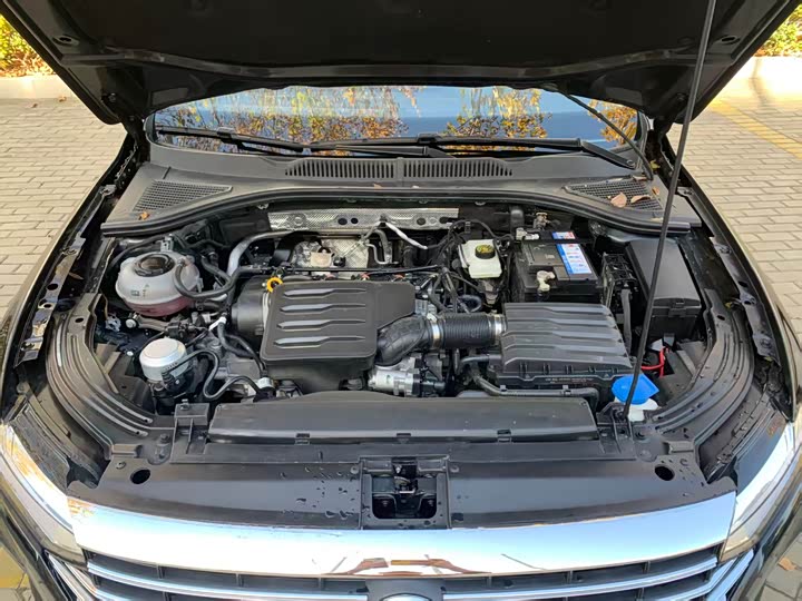 Фото 11 - Volkswagen Lavida