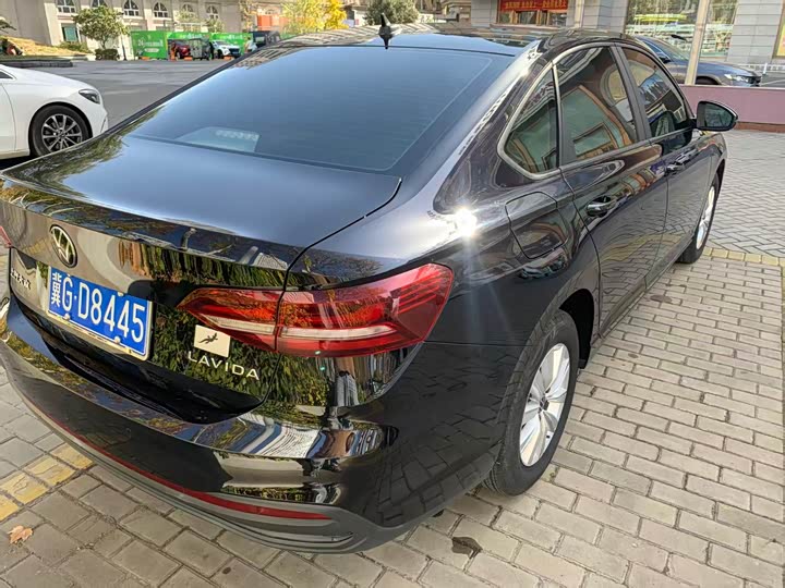 Фото 9 - Volkswagen Lavida