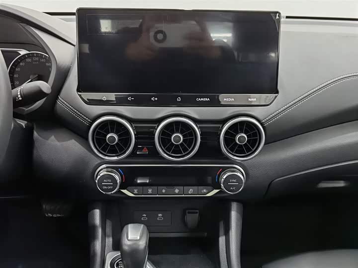 Фото 12 - Nissan Sylphy