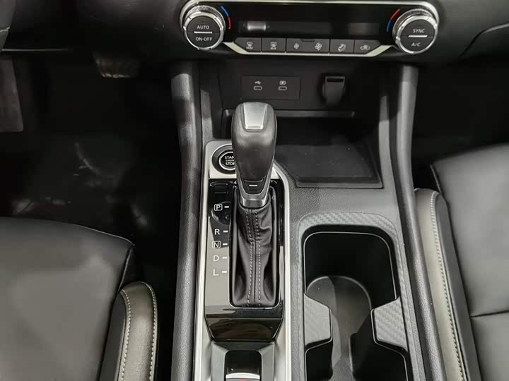 Фото 13 - Nissan Sylphy