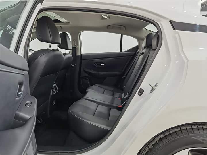 Фото 15 - Nissan Sylphy