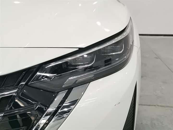 Фото 7 - Nissan Sylphy