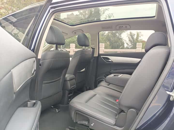 Фото 9 - BYD Song Max