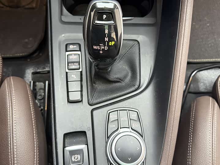 Фото 12 - BMW X1