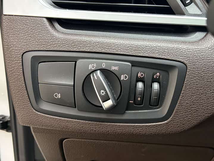 Фото 15 - BMW X1