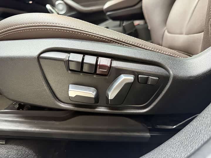 Фото 16 - BMW X1