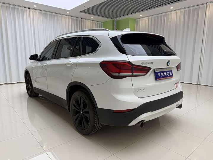 Фото 20 - BMW X1