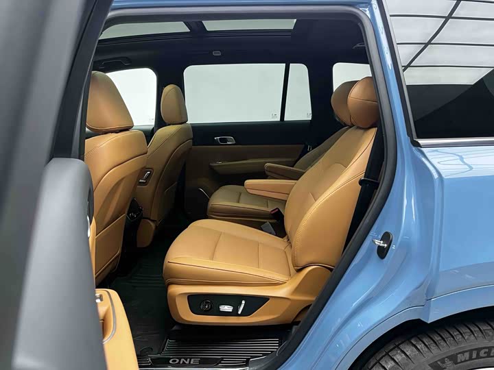 Фото 10 - LiXiang One