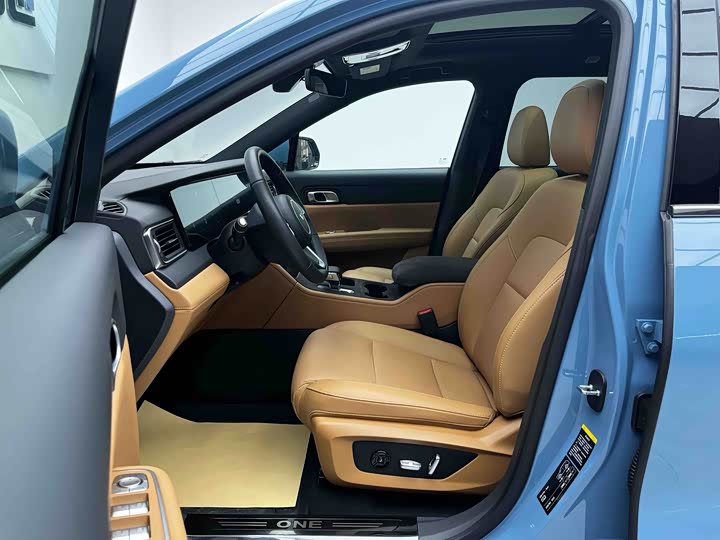 Фото 12 - LiXiang One