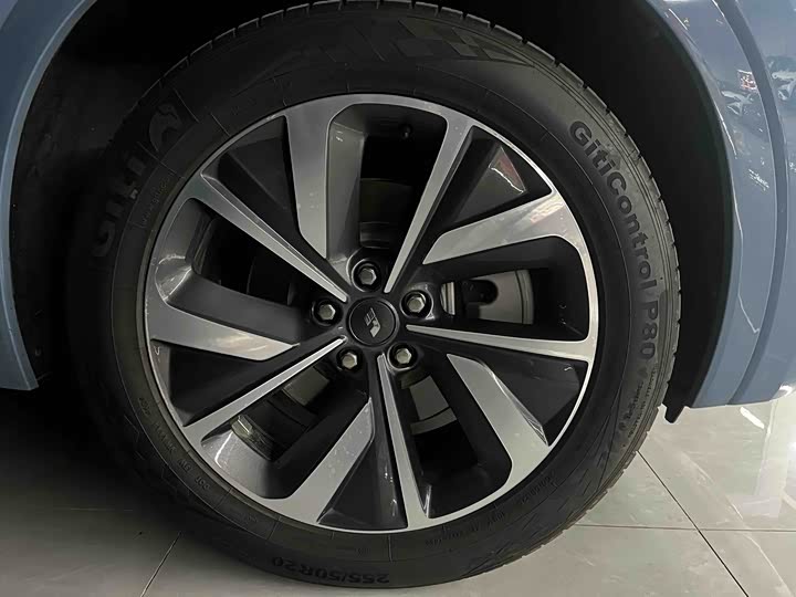 Фото 14 - LiXiang One