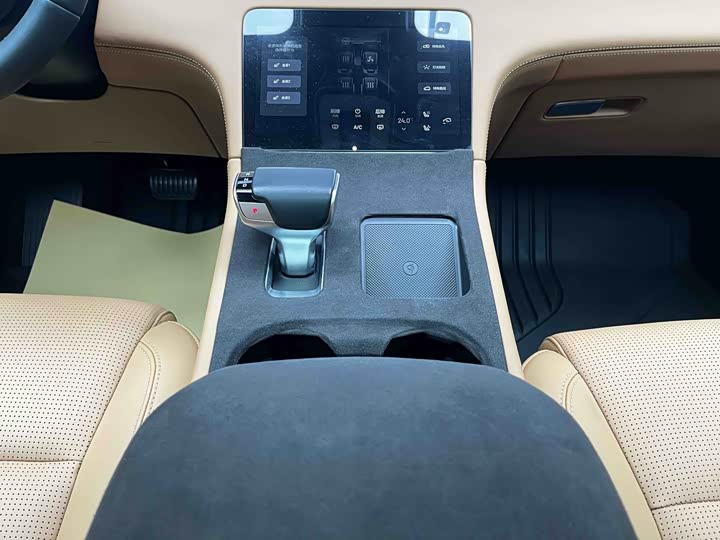 Фото 5 - LiXiang One