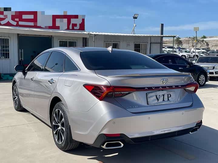 Фото 7 - Toyota Avalon