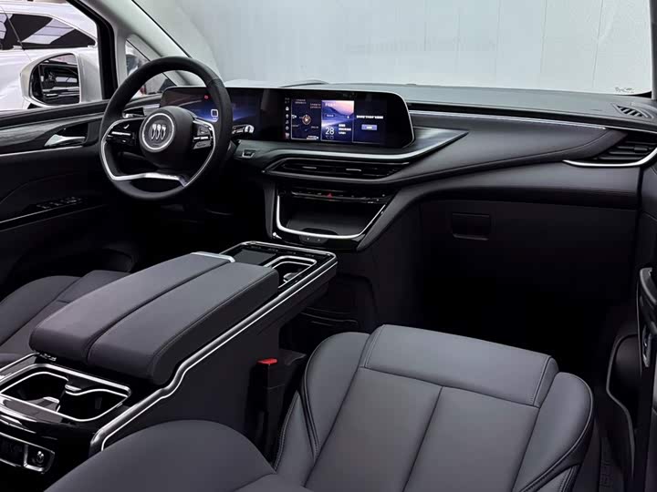 Фото 12 - Buick GL8 Hybrid