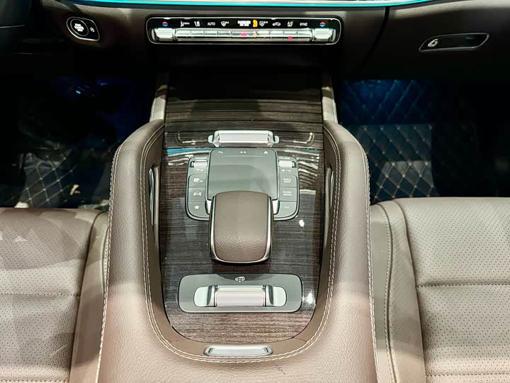 Фото 11 - Mercedes-Benz GLE-Class