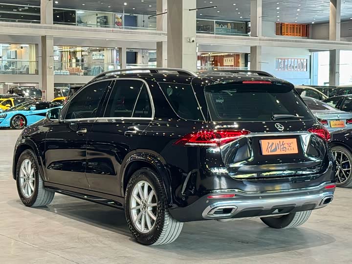 Фото 13 - Mercedes-Benz GLE-Class