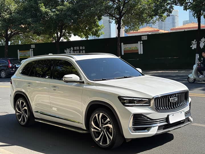 Фото 27 - Geely Monjaro