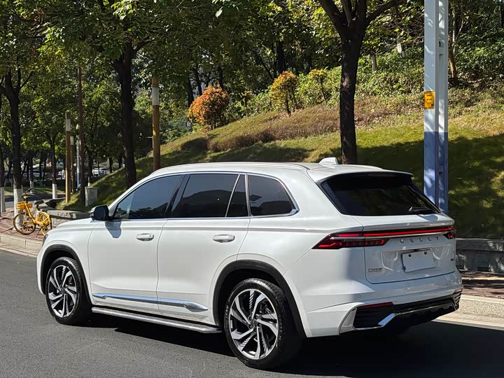 Фото 33 - Geely Monjaro