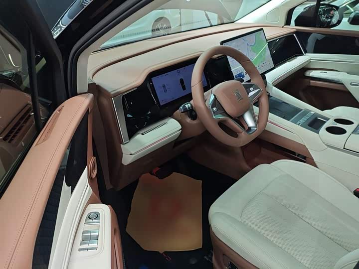 Фото 16 - BYD Xia