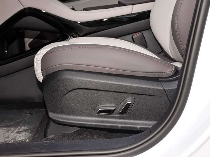 Фото 13 - BYD Song Plus Hybrid/EV