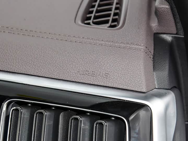 Фото 16 - BYD Song Plus Hybrid/EV