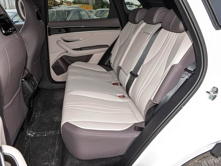 Фото 17 - BYD Song Plus Hybrid/EV