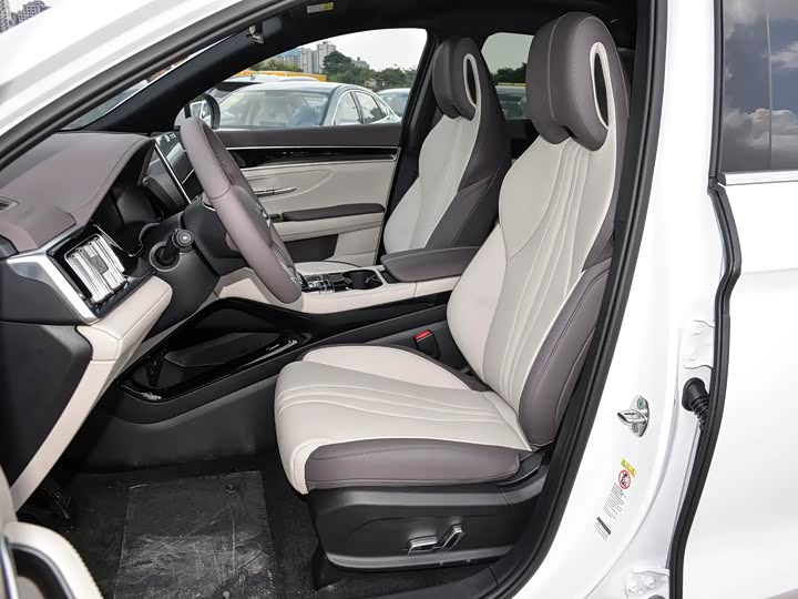 Фото 18 - BYD Song Plus Hybrid/EV