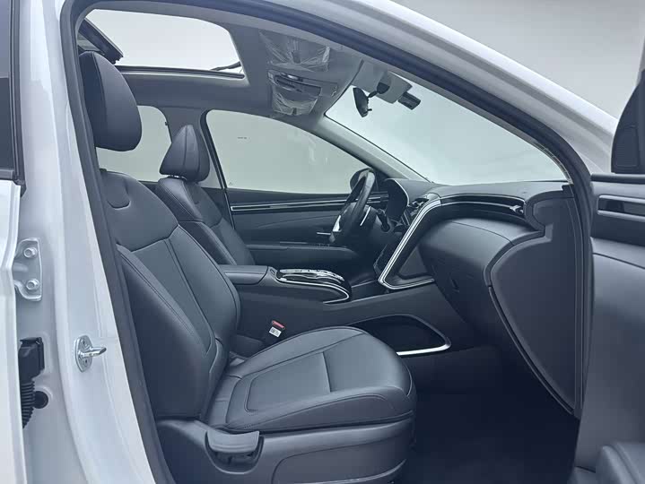 Фото 12 - Hyundai Tucson L