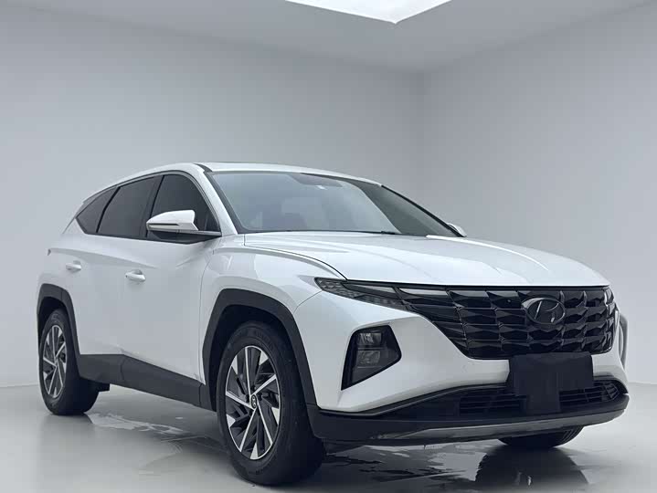 Фото 3 - Hyundai Tucson L