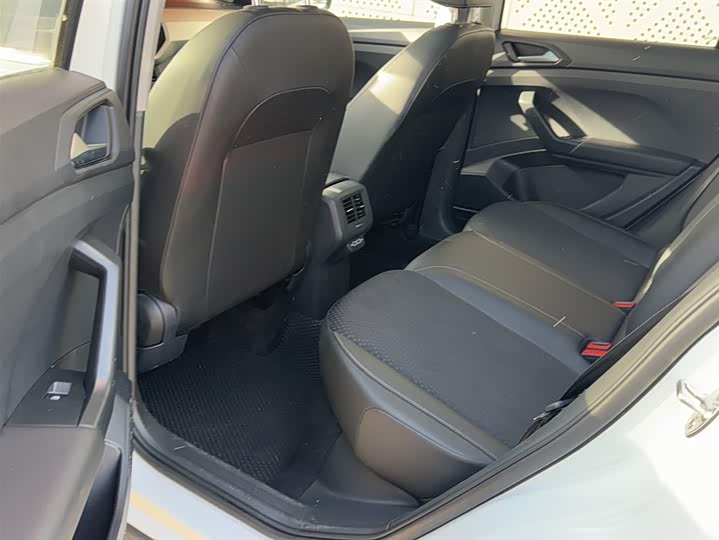 Фото 13 - Volkswagen Tacqua