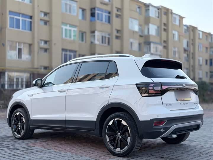 Фото 8 - Volkswagen Tacqua