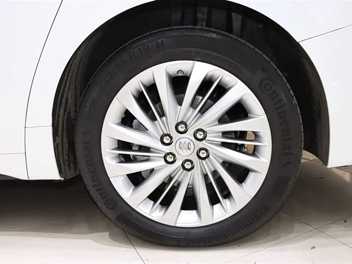 Фото 20 - Buick GL8 Century