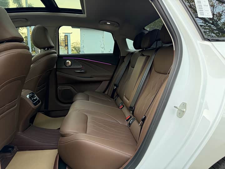 Фото 16 - Chery Arrizo 8