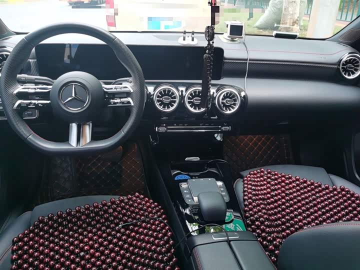 Фото 13 - Mercedes-Benz A-Class