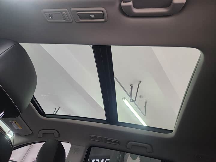 Фото 10 - GAC Trumpchi GS8