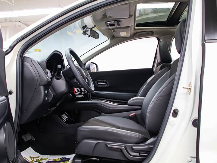 Фото 13 - Honda Vezel