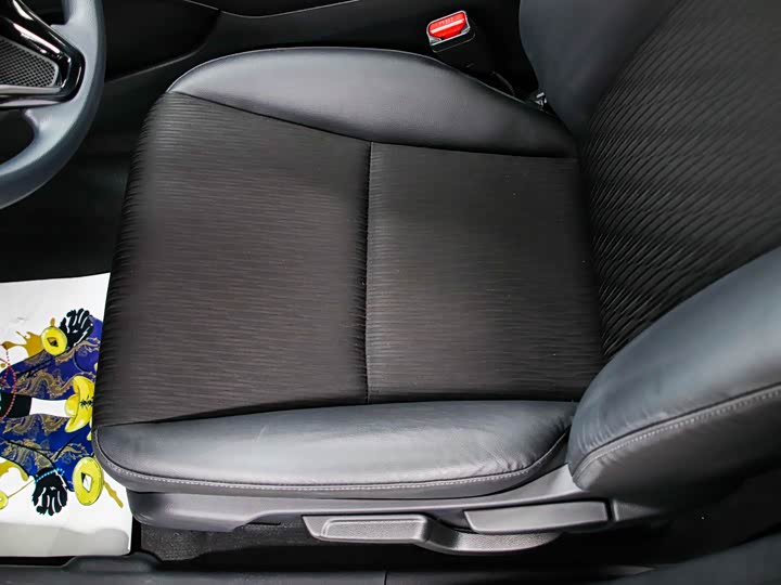 Фото 15 - Honda Vezel