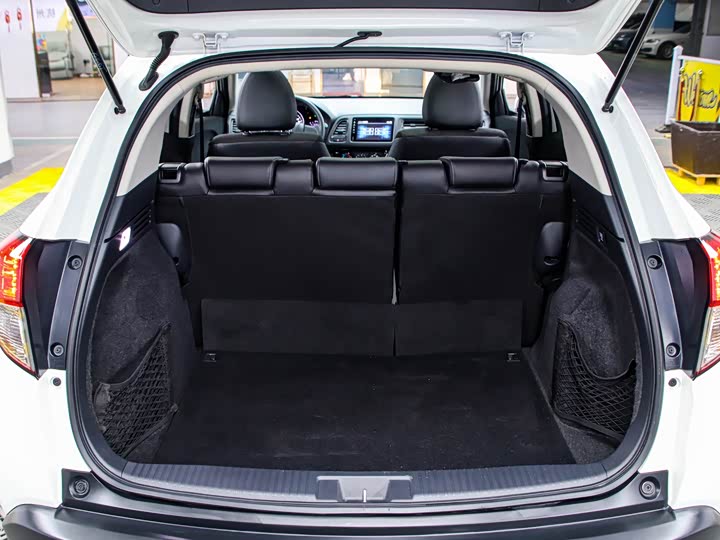 Фото 18 - Honda Vezel