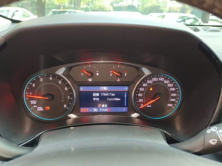 Фото 12 - Chevrolet Equinox