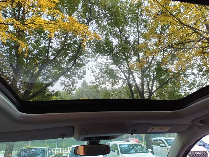 Фото 18 - Chevrolet Equinox