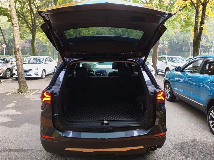 Фото 19 - Chevrolet Equinox