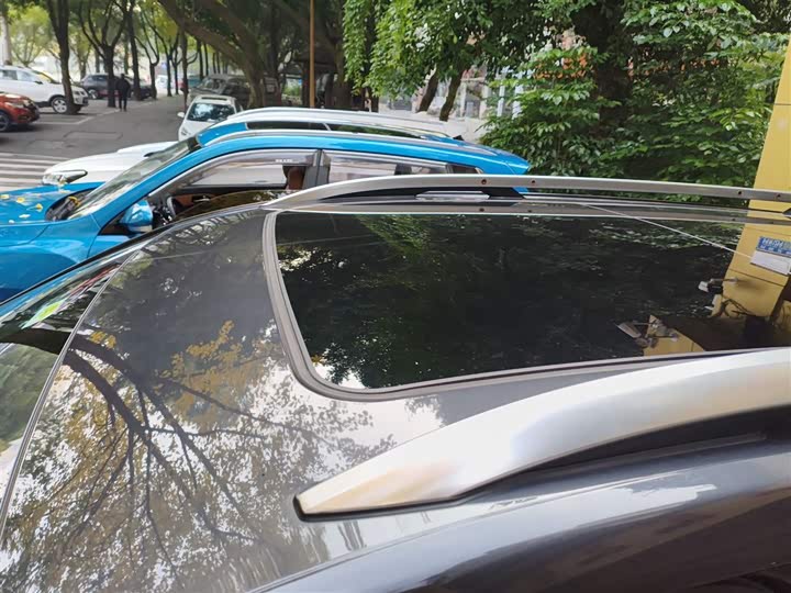 Фото 27 - Chevrolet Equinox